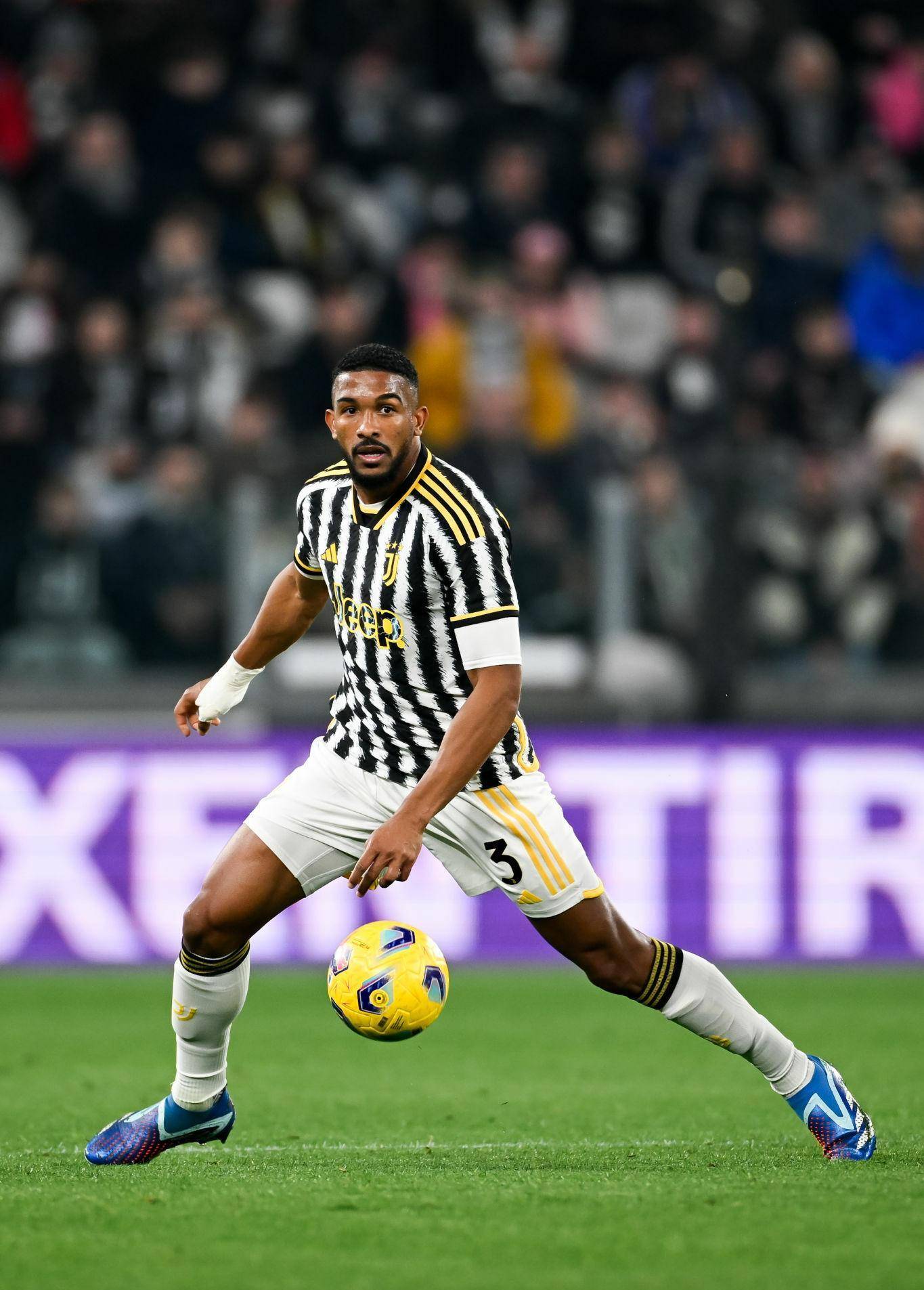 关于赛地聚焦：德甲窗口期热度飙升；切尔西调整名单；态度坚定；赛程密集仍需轮换的信息